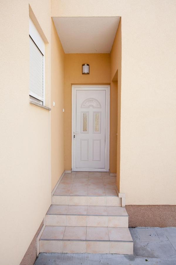 Apartmani Lea Starigrad Paklenica Exterior foto