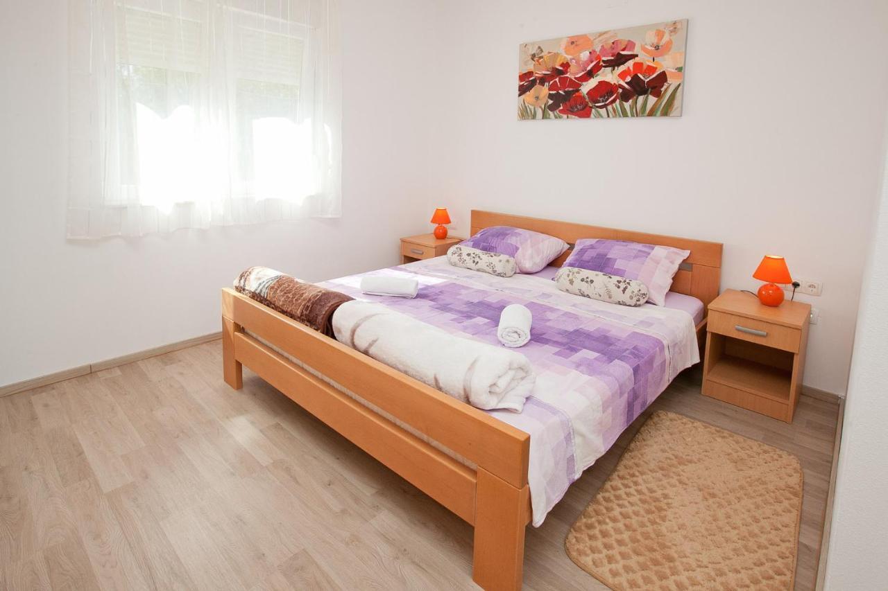 Apartmani Lea Starigrad Paklenica Exterior foto